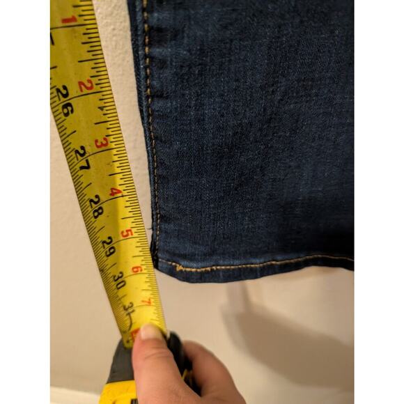 Levis Womens Dark Wash Classic Bootcut Denim Jeans Size 10 Casual Blue - Picture 9 of 11